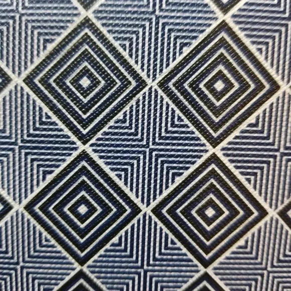 {Dabney Lee} Geometric Shapes Zipper Wallet - Picture 9 of 9